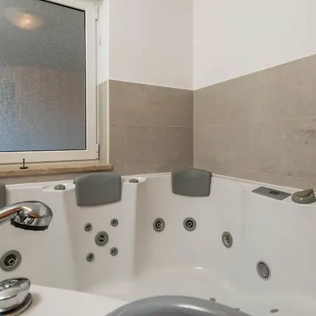 Dedic Lägenhet Supetarska Draga