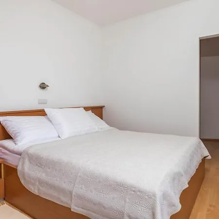 Dedic Apartmán *