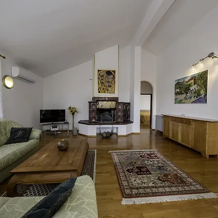 Dedic Apartman *