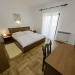 Dedic Appartamento Supetarska Draga
